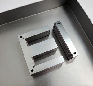 Noyau en fer laminé EI à surface lisse, laminé à froid et recuit, pour transformateur - Product Image 1