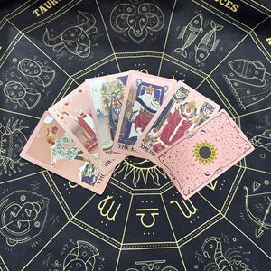 Yüksek Kaliteli Gül Altın PET Vettin Altın Varaklı <span class=keywords><strong>Tarot</strong></span> Kartı Başlangıç Seviyesi Öğrenme Su Geçirmez <span class=keywords><strong>Tarot</strong></span> Masa Oyunu - Product Image 3