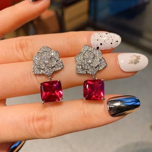 Fashion Eco-friendly Copper 10*10MM Imitation Red Glass Zircon Floral Pendant <b>Earrings</b> <b>Set</b> Flowers Design Necklace <b>Set</b> for Women - Product Image 5