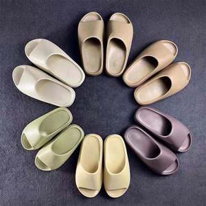 Vente en gros de pantoufles d'été originales de haute qualité sandales en mousse EVA pantoufles d'été originales personnalisées avec logo de créateur - Product Image 5