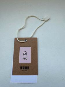 Tùy Chỉnh Nhỏ OEM Matte Nhiều Lớp Tông Sang Trọng Hình Chữ Nhật Thiết Kế Quần Áo Treo Tag Nhãn Với Khoen - Product Image 5