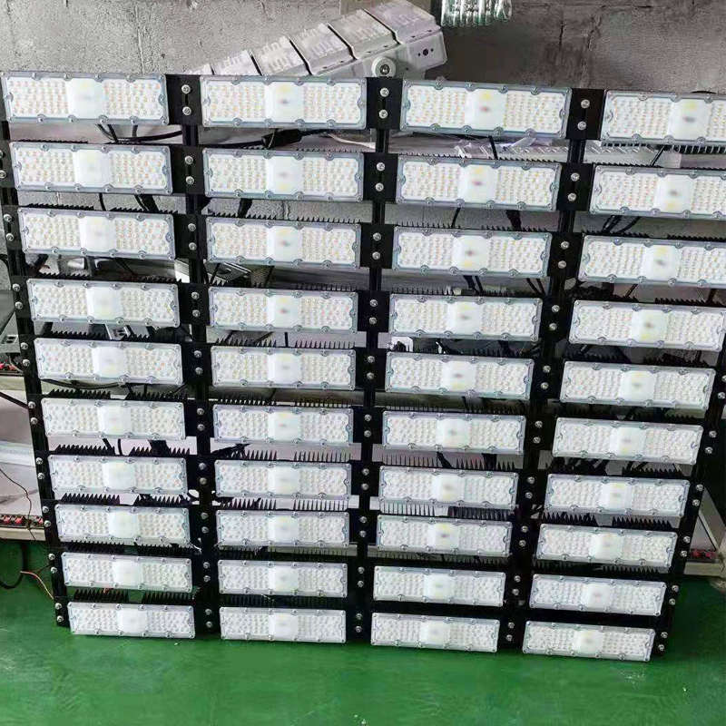 ऑनलाइन खुदरा उच्च गुणवत्ता उच्च शक्ति निविड़ अंधकार विकास क्वांटम 2000W संयंत्र के लिए प्रकाश बढ़ने का नेतृत्व किया