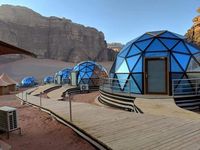 Tente dôme géodésique triangulaire de luxe 2025 en verre pour hôtel de neige, glamping dans le désert et tente de plage