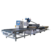 Centre d'usinage CNC 3 axes pour le travail du bois avec table de chargement/déchargement automatique et changement d'outil rapide automatique