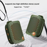 Nouveau haut-parleur portable mini TWS à clipser, haut-parleur sans fil BT 5.4, charge USB, haut-parleur portable étanche pour le sport en plein air, caisson de basses portable