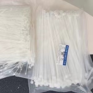 Attaches de câbles en nylon Xingo 4x100 mm autobloquantes blanches 500 pièces pour sécuriser le plastique - Product Image 5