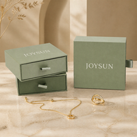 Scatola per Gioielli Ecologica di Lusso con Logo Personalizzato, Confezione Regalo in Carta Verde Salvia con Inserto per Anelli e Bracciali