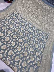 Sari en Georgette Banarasi Pur de Créateur, Semi-Tissé à la Main, Tissage Fin, Léger, Fluide, Élégant, Finition Traditionnelle, Idéal pour les Fêtes - Product Image 6
