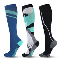 Vente en gros de chaussettes compresses de haute qualité pour femmes Chaussettes équestres de sport Chaussettes d'équitation à hauteur du genou avec logo personnalisé