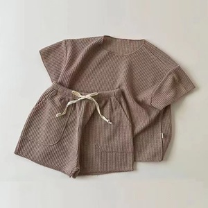 Conjunto de ropa de casa de manga corta informal a la moda para niños Conjunto deportivo de punto suelto para bebés/Traje de entrenamiento en venta - Product Image 2