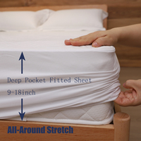 Vente en gros Couvre-lit imperméable en tissu polyester hypoallergénique Drap-housse imperméable avec protège-matelas uni