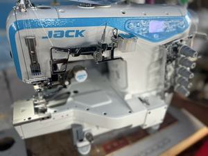 Máquina de Coser Industrial Jack K5E Interlock, la Más Vendida, para Coser Dobladillos de Cuellos, Maquinaria para Prendas de Vestir, Tres Agujas, Cinco Hilos - Product Image 6