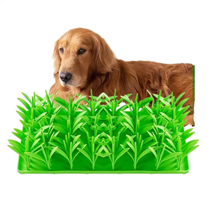 Tapis de nourriture pour animaux de compagnie en silicone de qualité alimentaire, à vente chaude, tapis de nourriture lente, bol pour chien à alimentation lente, tapis à lécher en silicone - Product Image 1