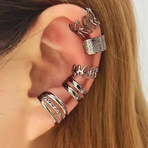 Trendy Vintage Geometry C-Shaped Ear Clip Juego de cinco piezas <span class=keywords><strong>sin</strong></span> agujeros para los oídos <span class=keywords><strong>Pendientes</strong></span> de hoja hueca multicapa para <span class=keywords><strong>mujer</strong></span> - Product Image 3