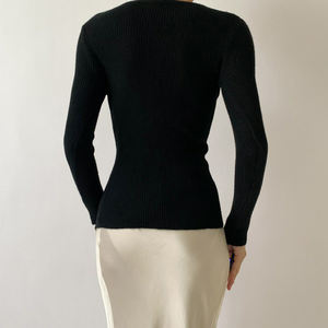 Camiseta Casual de Manga Larga con Cuello en V de Punto Acanalado Liso para Mujer, Ajustada, con Botones en la Parte Delantera, Transpirable, Directo de Fábrica - Product Image 2