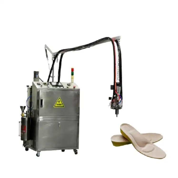 Uso automático da máquina de injeção do derramamento da espuma pu portátil para o isolamento/enchimento/embalagem