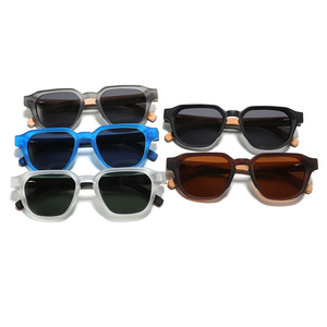 Gafas de sol polarizadas Conchen para mujer, montura negra de PC, lentes TAC con protección UV400 para viajes, conducción y moda. - Product Image 2