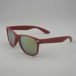 Gafas de sol UV400 a la moda para hombre, gafas de montura verde con revestimiento de goma, gafas de conducción negras con opciones de amarillo, morado y azul - Product Image 2