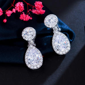 <span class=keywords><strong>Sin</strong></span> diseño de orificio de <span class=keywords><strong>oreja</strong></span> perforado, Pendientes colgantes de clip de boda de cristal de zirconia cúbica con cuentas de agua <span class=keywords><strong>sin</strong></span> espinas - Product Image 4