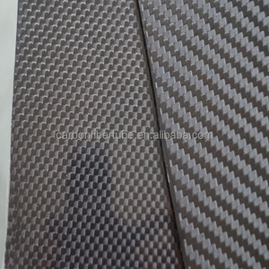 Láminas de Fibra de Carbono 3K de Alta Pureza Cortadas con CNC Personalizadas |   5 mm de grosor |   Acabado brillante/mate |   Guangdong |   Dimensiones Personalizables | - Product Image 4