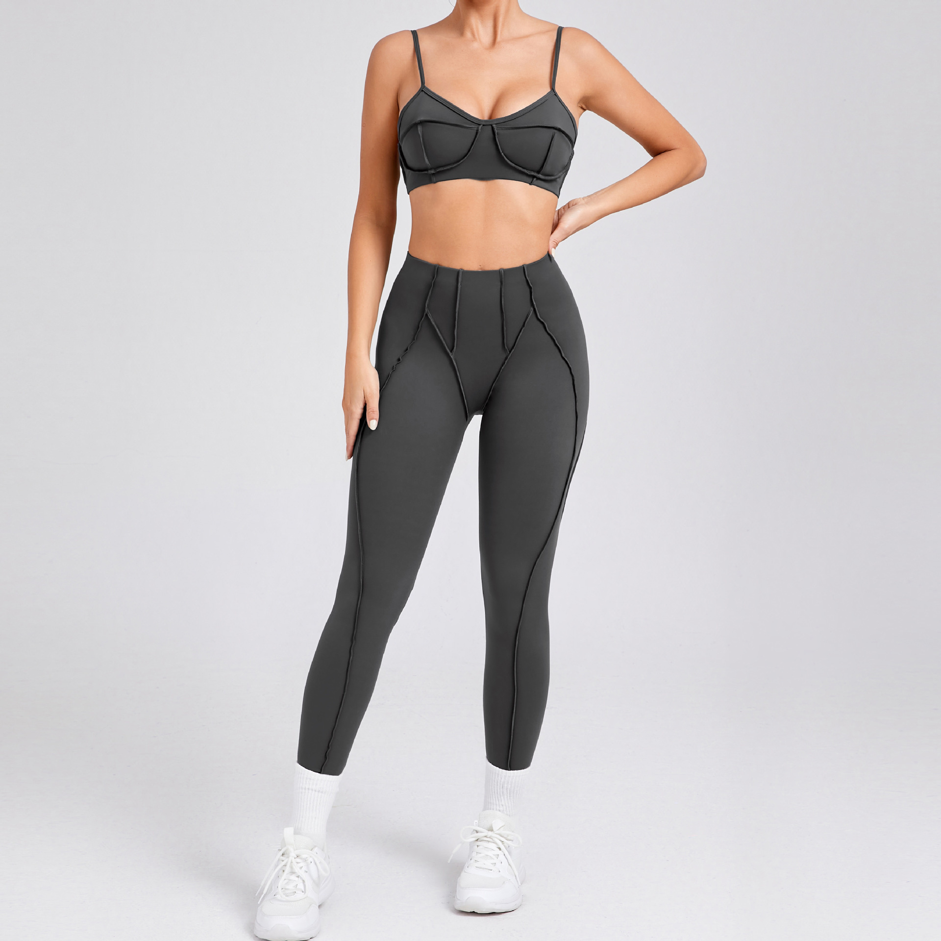 Wholesale New Design Active Wear Butt Lift Slim Fit Leggings V Shaped Neckline Sports Bra 2 Piece Yoga Set Women