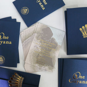 La plus nouvelle carte principale d'impression colorée d'invitation <span class=keywords><strong>de</strong></span> mariage <span class=keywords><strong>de</strong></span> marine à trois volets avec la conception <span class=keywords><strong>de</strong></span> <span class=keywords><strong>couronne</strong></span> <span class=keywords><strong>de</strong></span> feuille d'or - Product Image 5