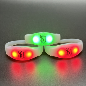 Quinceanera Party Favors Xv Party Favors Musique Clignotant Led Bracelets - Product Image 3