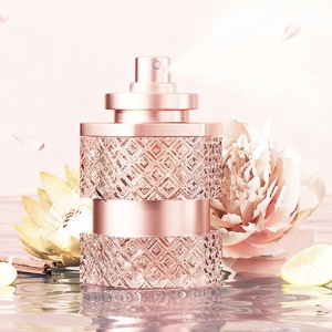 <span class=keywords><strong>Profumo</strong></span> Spray per il Corpo da <span class=keywords><strong>Donna</strong></span> a Lunga Durata, 50ml, Fragranza di <span class=keywords><strong>Rosa</strong></span> in Flacone di Vetro con Applicatore in Legno, Formato Regolare - Product Image 4