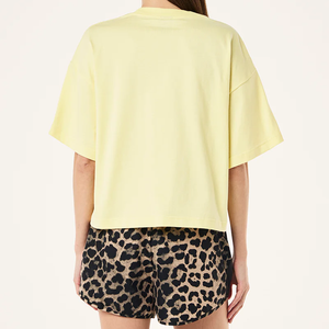 Disponible en 2025, ensemble femme décontracté, t-shirt à épaules tombantes et short sublimé 100% polyester - Product Image 2