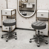 Tabouret de salon moderne et minimaliste en cuir, pivotant, réglable en hauteur, avec roulettes, pour maquillage, coiffure, bar, salon de beauté