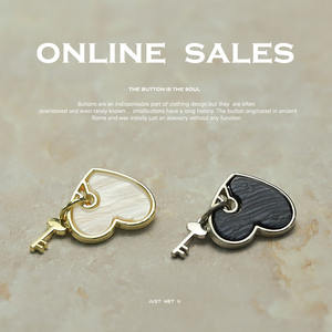 ชุดสูทผู้หญิงกระดุมโลหะสังกะสีอัลลอยสำหรับผู้หญิงกระดุมเย็บรูปหัวใจ18มม. 23มม. แปลกใหม่ - Product Image 2