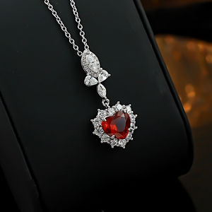 Colgante de collar de clavícula de plata 925 color tesoro rojo sangre de Paloma de color fuego como regalo para novia - Product Image 4