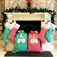 Toile à rayures rouge rose vert bleu avec pompon ficelle de coton doux sacs de père noël personnalisés vierges