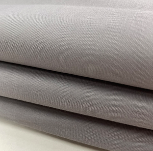 Microfibra de poliéster 100%, Color sólido duradero, <span class=keywords><strong>32S</strong></span>, tela de tejido liso, ropa de trabajo para niñas, patrón de uso industrial teñido liso - Product Image 2