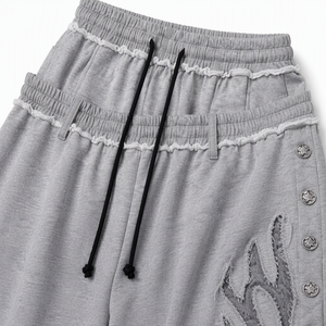 Pantalon large décontracté gris en molleton épais pour homme, série limitée à couches multiples, taille élastique avec cordon de serrage, effet usé et déchiré - Product Image 3