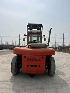 Montacargas Diésel de 15 y 16 Toneladas FD150 FD160 con Mástil de Elevación de 2 Etapas de 6 Metros para Carga y Descarga de Contenedores Vacíos en Puertos - Product Image 4