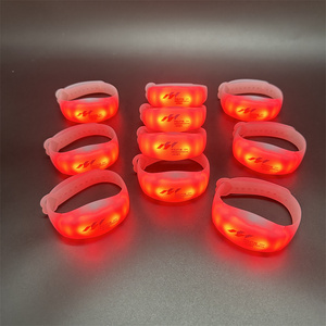 2.4G denetleyici 20 bölgeleri DMX kontrol işık ayarlanabilir değnek <span class=keywords><strong>Led</strong></span> bileklik ile özel Logo baskı - Product Image 2