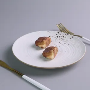 İskandinav tarzı toptan restoran porselen buzlu beyaz yemek tabağı yemekleri düğün için özelleştirilmiş seramik plakalar