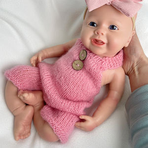 Muñeca Reborn <span class=keywords><strong>de</strong></span> silicona sólida <span class=keywords><strong>de</strong></span> cuerpo entero <span class=keywords><strong>de</strong></span> 18 pulgadas para niña con artista pintado, muñeca <span class=keywords><strong>de</strong></span> bebé recién nacido sonriente, puede tomar regalos <span class=keywords><strong>de</strong></span> juguete <span class=keywords><strong>de</strong></span> <span class=keywords><strong>baño</strong></span> - Product Image 4