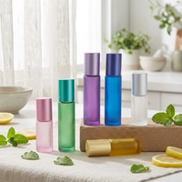 Vorrätige Farbige Rollkugel-Ätherischölflaschen, 5ml und 10ml Mattierte und Lichtundurchlässige Ätherischöl-Dosierflaschen