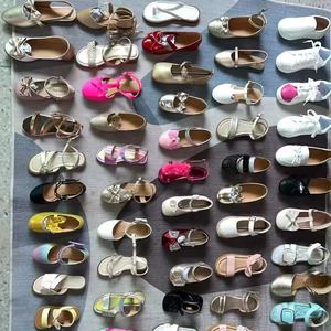 नई लड़कियों के सैंडल ग्रीष्मकालीन फैशन बच्चों की राजकुमारी जूते नरम एकमात्र गैर-पर्ची एकल जूते मिश्रित डिजाइन थोक - Product Image 2