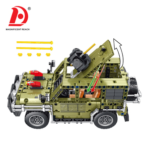 Kit de construction de SUV tactique <span class=keywords><strong>militaire</strong></span> à double commande 2.4G HUADA, modèle de voiture blindée mécanique DIY, <span class=keywords><strong>jouet</strong></span> éducatif en briques d'ingénierie - Product Image 3