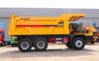 Camion minier SINOTRUK HW135 d'occasion 6x4 à benne basculante large pour projet d'exploitation minière en ciel ouvert