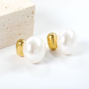Modernos Pendientes de Bola Gruesos de Acero Inoxidable Chapados en Oro de 18K para Mujer, Resistentes al Agua, con Perlas Clásicas - Product Image 5