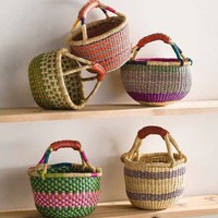 Article populaire Panier rond en paille tressée en jonc de mer Bolga, le moins cher en gros au Royaume-Uni, organisateur de vêtements, rangement, artisanat fait main du Vietnam
