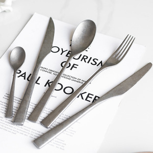 Juego de cubiertos de acero inoxidable con acabado dorado tipo copo de nieve, juego de cuchillo, tenedor y cuchara de lujo retro para uso en el hogar, hoteles y restaurantes. - Product Image 2