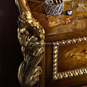 Nouvel arrivage de Offre Spéciale sculpté <span class=keywords><strong>baroque</strong></span> antique Ensembles de meubles de chambre à coucher design américain Table de <span class=keywords><strong>commode</strong></span> à tiroirs sculptée royale en bois de chêne - Product Image 4