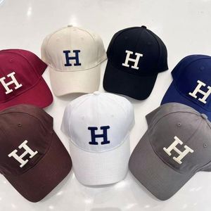 Wholesale 100% Polyester <b>Plain</b> <b>Baseball</b> <b>Cap</b> Custom Logo Sports <b>Caps</b> Korean Style Fashion Hat <b>Baseball</b> <b>Cap</b> Embroidery - Product Image 1