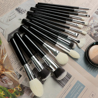 Ensemble de 8 pinceaux de maquillage Luxe doux multi-tâches à tête plate, ensemble d'outils de cosmétiques professionnels de luxe avec étui portable, pinceau de maquillage
