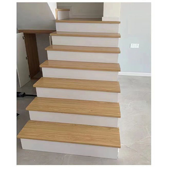 梯子行灯板 适配重汽豪瀚N7G叶子板边灯后示廓灯顶灯豪瀚N5G N6G顶盖灯车顶尾翼灯